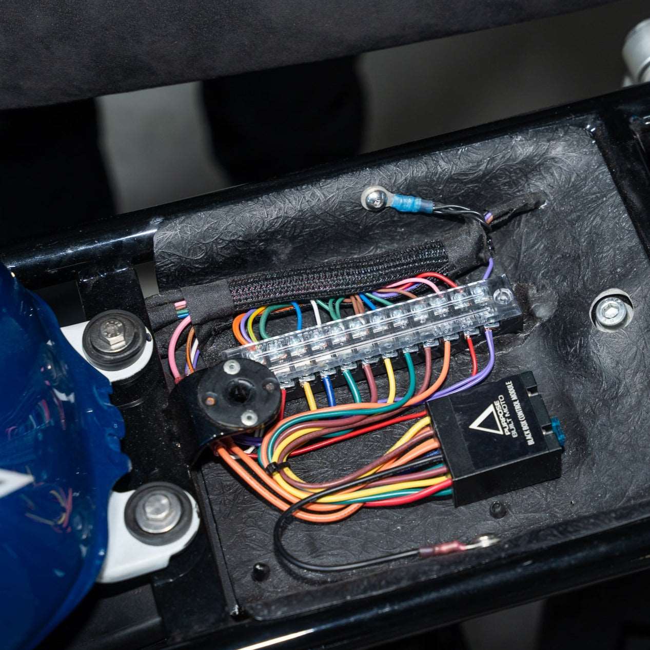 Black Box + 1 Switch Kit