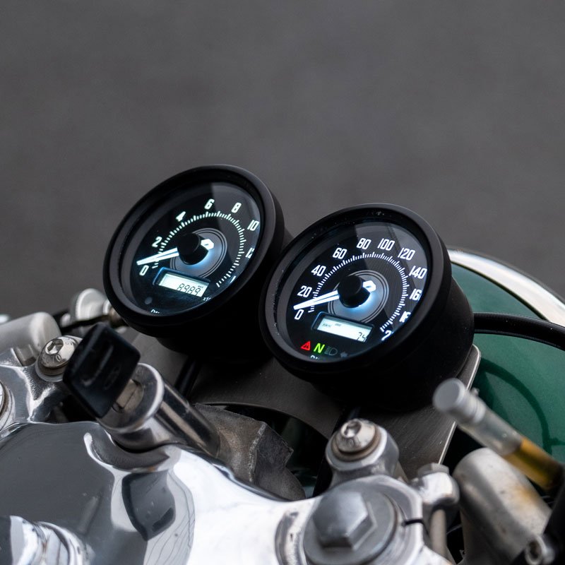 DAYTONA 60 SPEEDO 200KM/H with INDICATORS