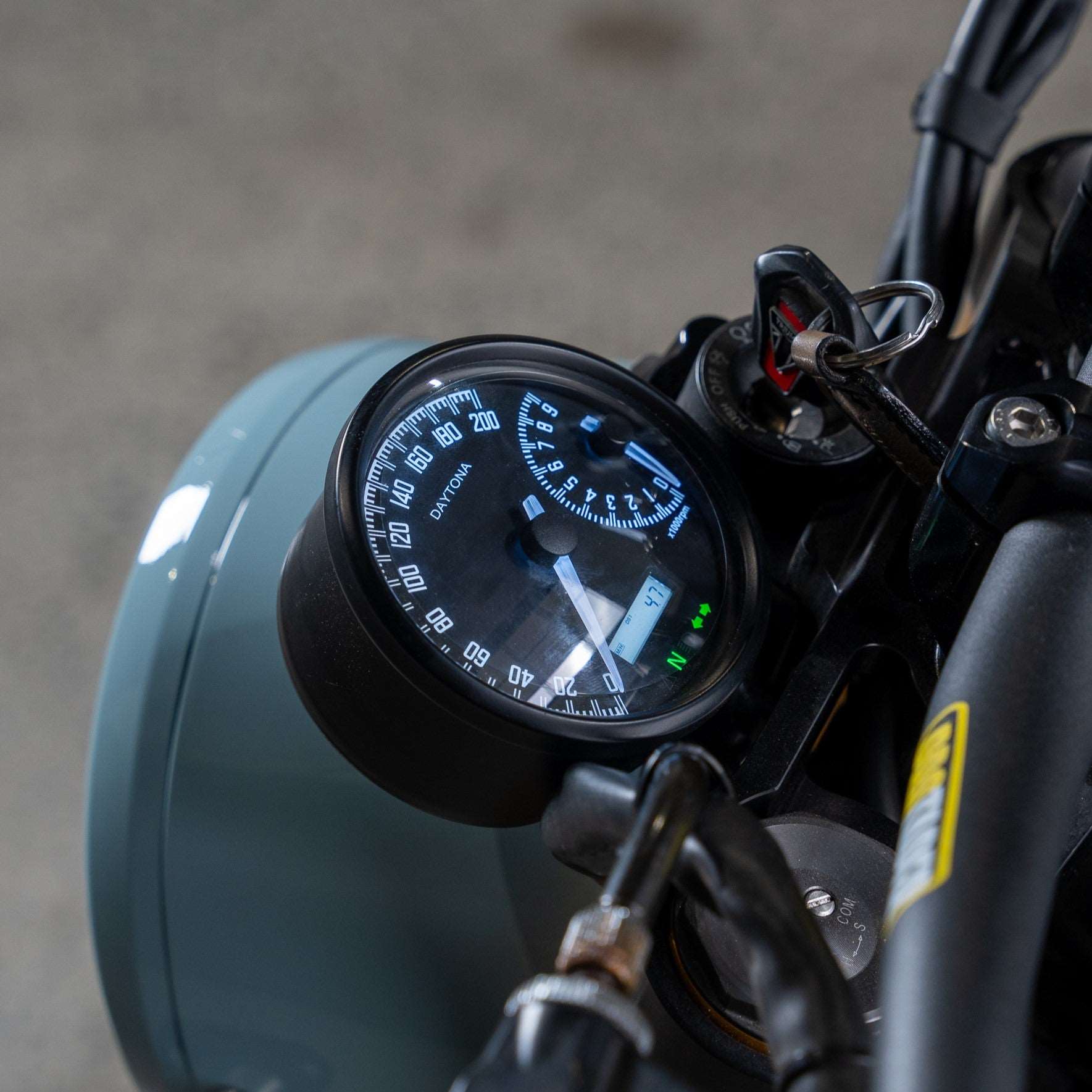 2-In-1 Motorrad Kilometerzähler Tacho Tachometer