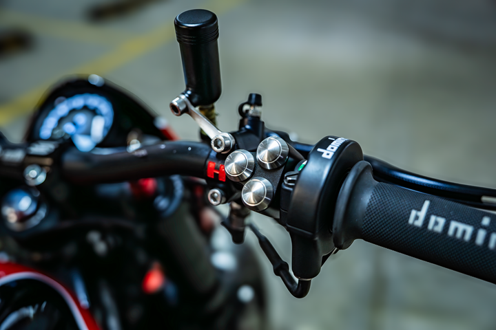 Cockpit & Controls