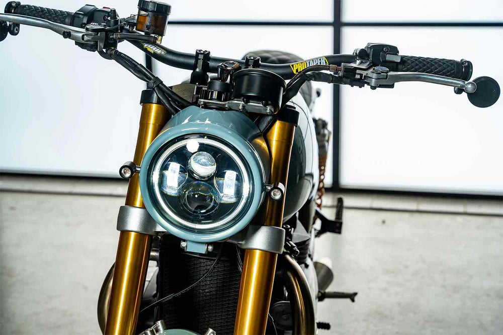 Custom Thruxton Motorcycle Front End